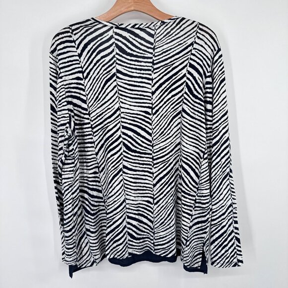 Chicos 2 V-Neck Zebra Two-In-One Top shirt black silver foiled knit size large - Picture 14 of 15
